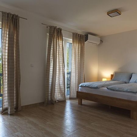 Apartmani Porto Golubăţ Exterior foto