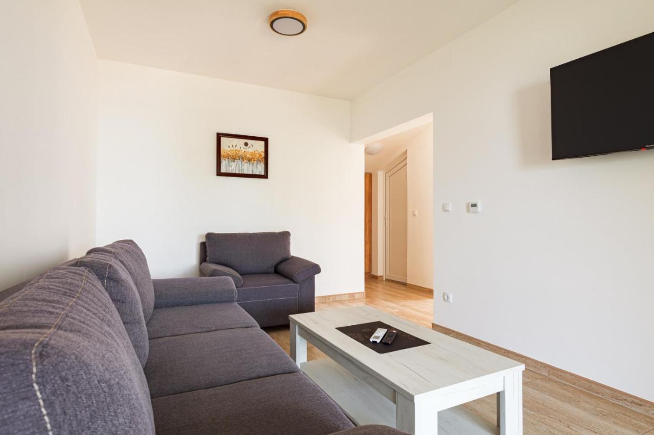 Apartmani Porto Golubăţ Exterior foto