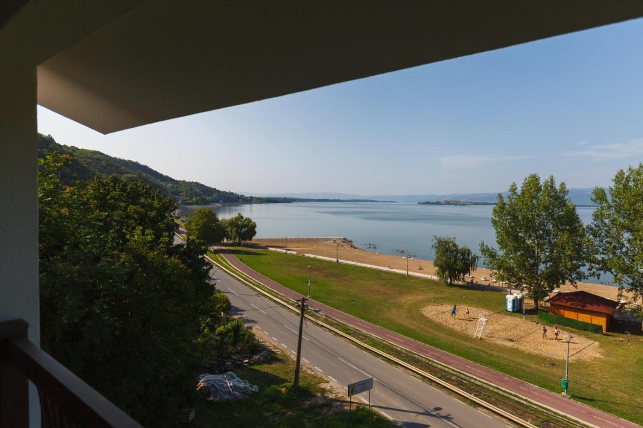 Apartmani Porto Golubăţ Exterior foto