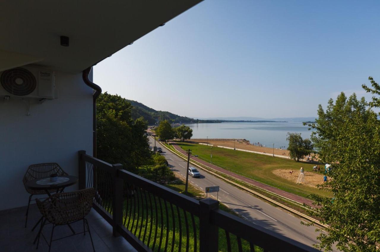 Apartmani Porto Golubăţ Exterior foto