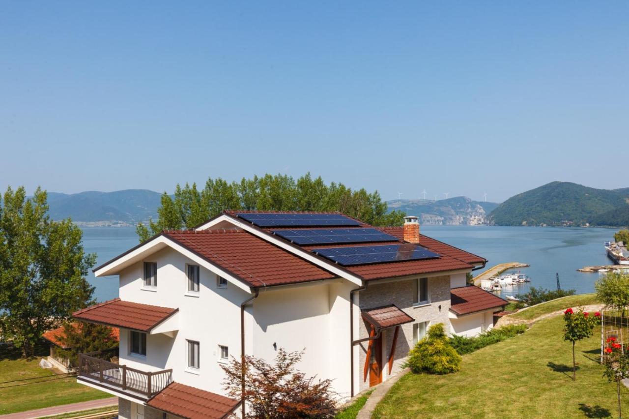 Apartmani Porto Golubăţ Exterior foto